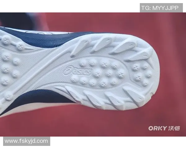 亚瑟士tf足球鞋助你在球场上尽显风采提升竞技水平的最佳选择